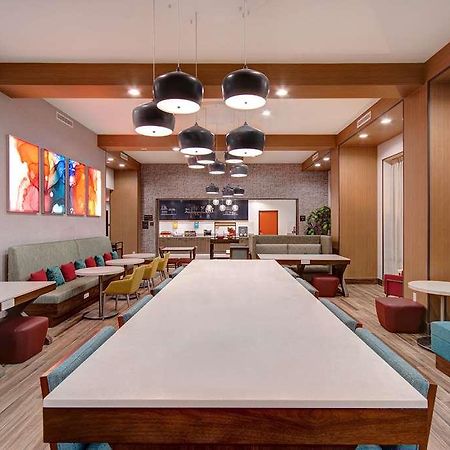 Hampton Inn & Suites Ontario แรนโชคูคามอนกา ภายนอก รูปภาพ