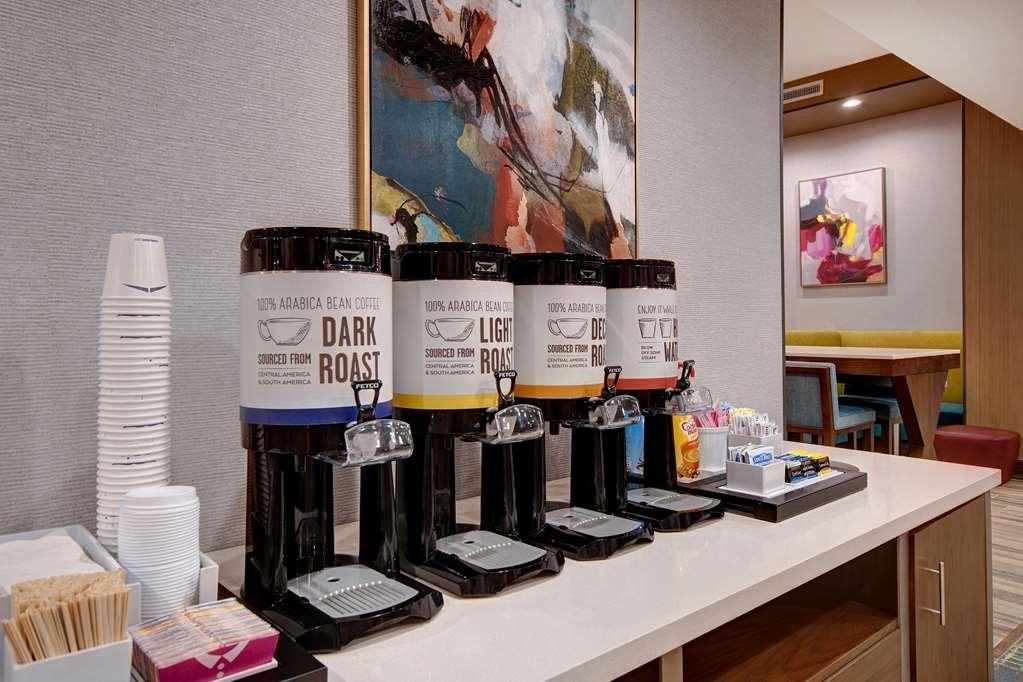 Hampton Inn & Suites Ontario แรนโชคูคามอนกา ร้านอาหาร รูปภาพ