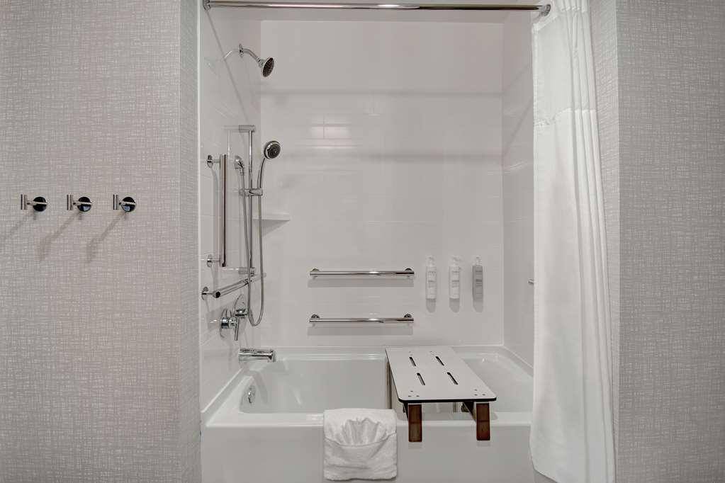Hampton Inn & Suites Ontario แรนโชคูคามอนกา ภายนอก รูปภาพ