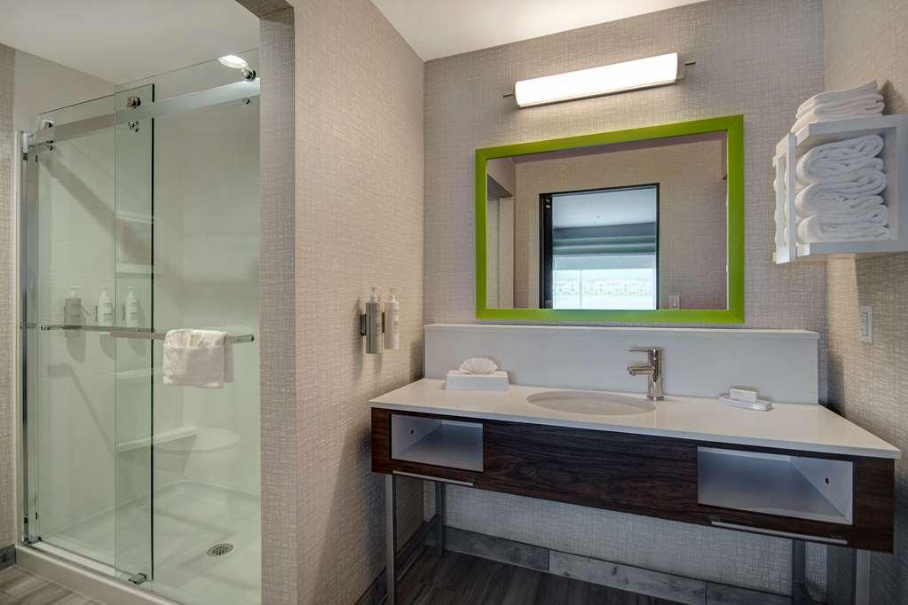 Hampton Inn & Suites Ontario แรนโชคูคามอนกา ภายนอก รูปภาพ